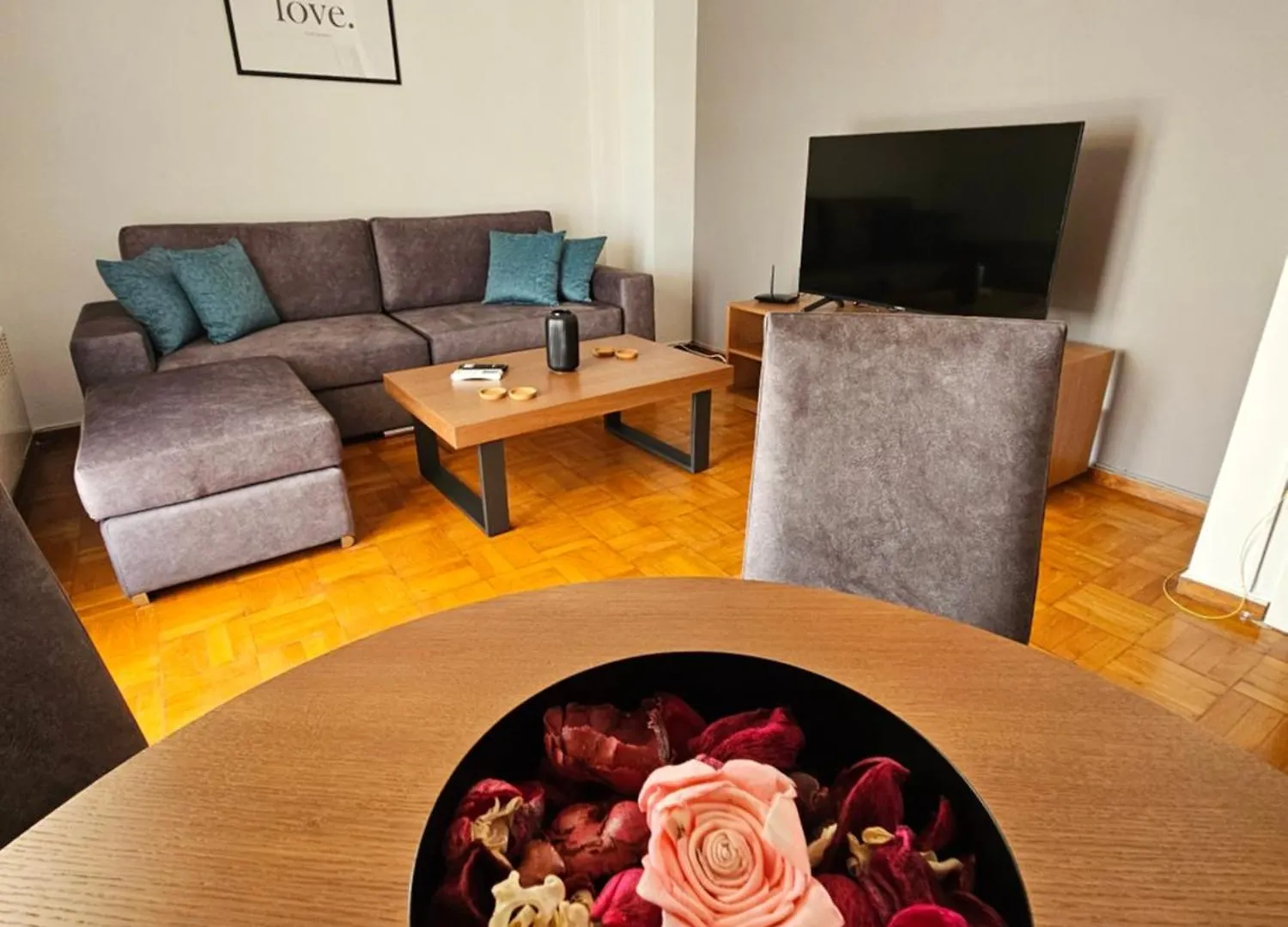 Koukoufli Penthouse 2Bds contacts