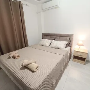 https://cosy-central-flat.hotelschalkidiki.net